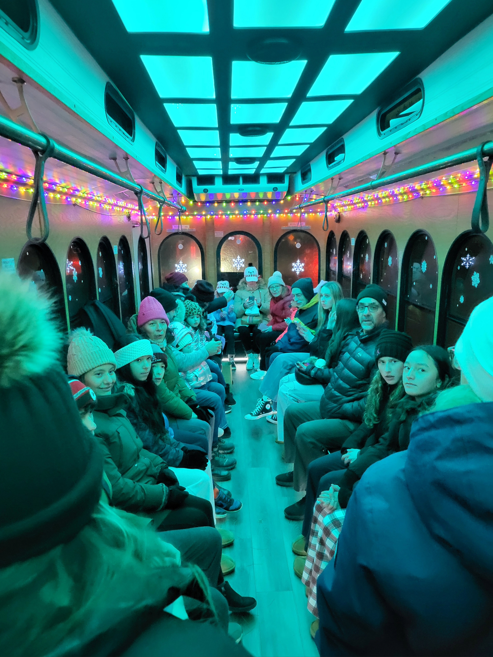 trolley christmas interior park ridge (1)